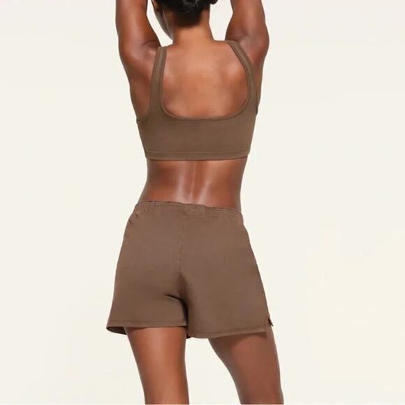 SKIMS Outdoor Drapey Sofi Shorts Pull On Classic Boxer Cocoa Brown NWT Size 3X - Picture 5 of 11